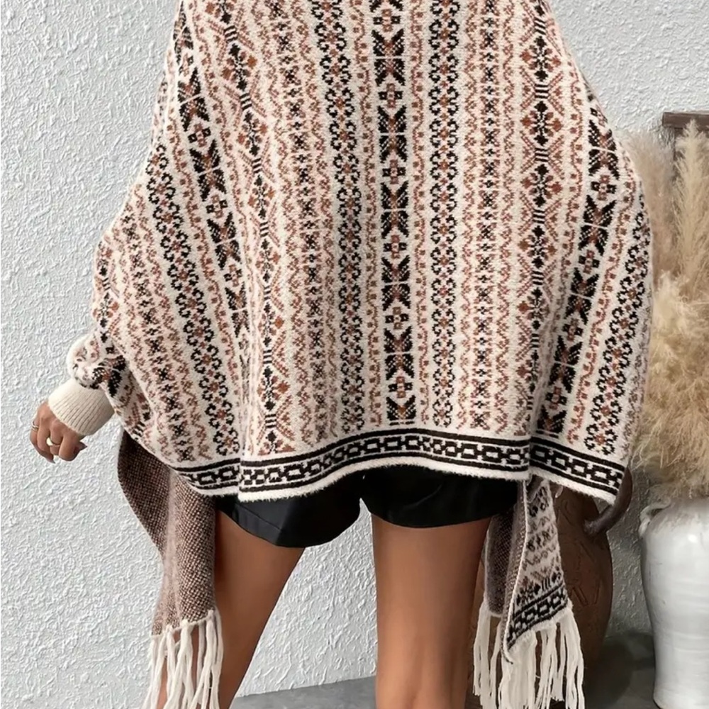 Patterned Cream and Brown Women's cardigan with fringe detail - Picture 3 of 3